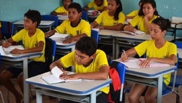 Ano letivo em Ladário iniciará de forma remota na próxima segunda-feira
