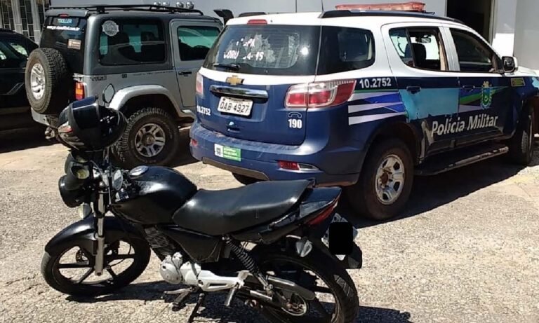 PM recupera moto furtada após moto entregador reconhecer veículo de amigo