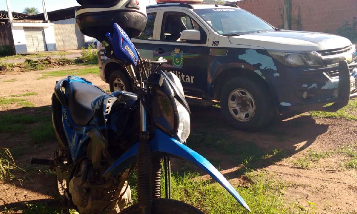 Você está visualizando atualmente Minutos após ser roubada, motocicleta é recuperada pela PM em Corumbá