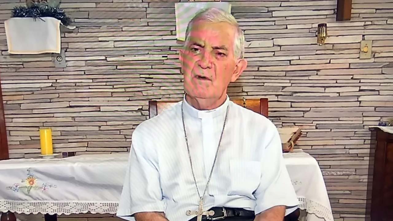 Você está visualizando atualmente Morre por complicações da covid-19, o bispo emérito de Corumbá Dom Martinez Alvarez