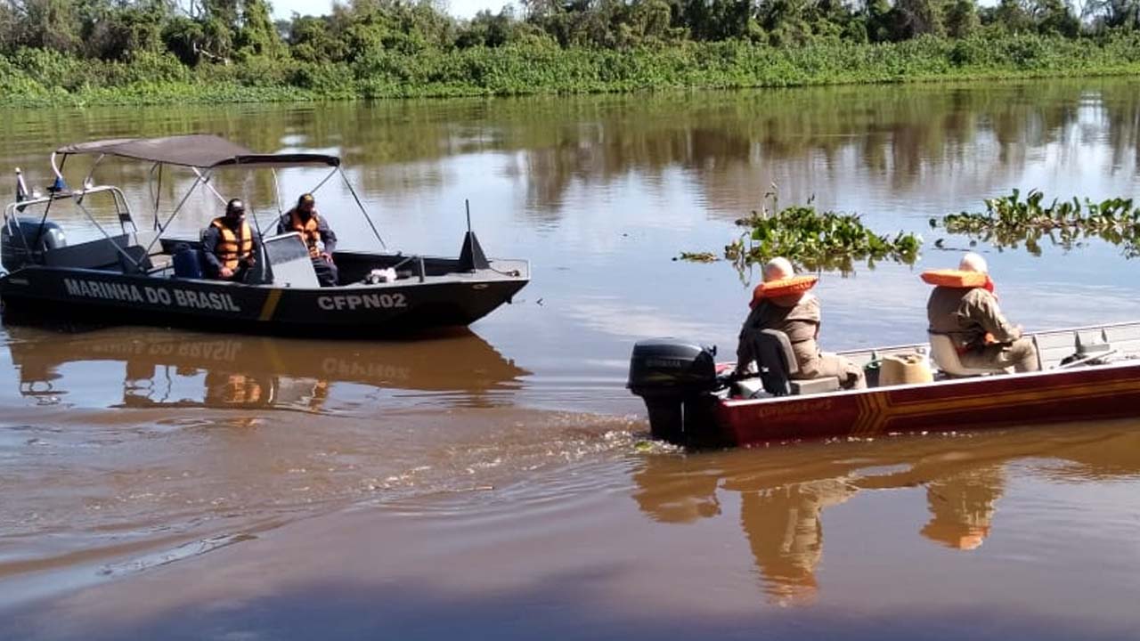 Você está visualizando atualmente Equipes de resgate encontram corpo do homem que caiu de embarcação no rio Paraguai