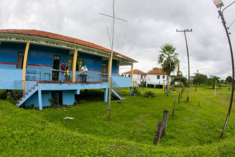 Moradores de Porto Esperança recebem atendimento médico nesta sexta-feira (7)