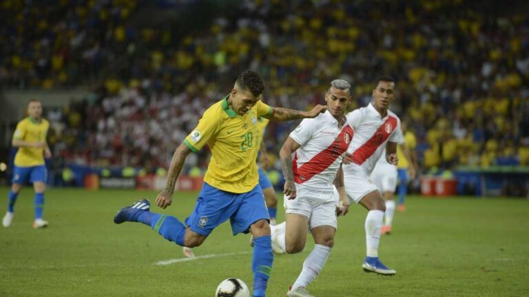 Brasil enfrenta o Peru pela Copa América