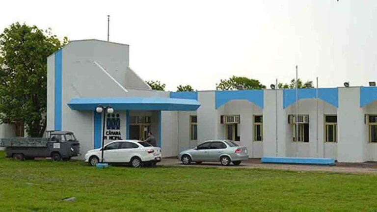 Justiça mantém suspensão de concurso em Ladário até inclusão de cotas raciais de 30% das vagas no edital.