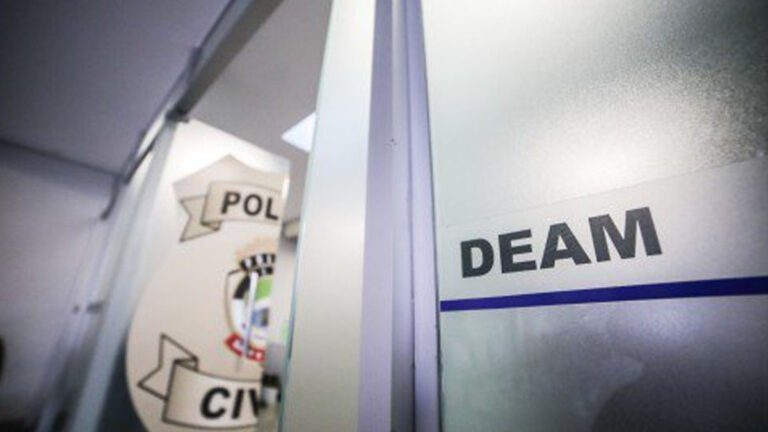 Mulher é presa após confessar ter matado bebê de 5 meses afogada no chuveiro