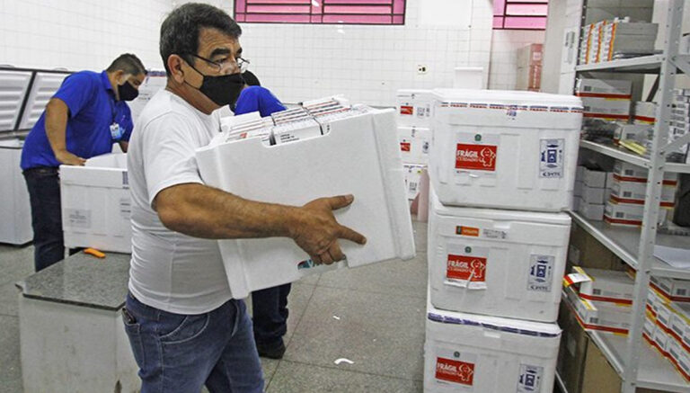 Mato Grosso do Sul recebe novo lote com 85.440 doses da vacina contra Covid-19