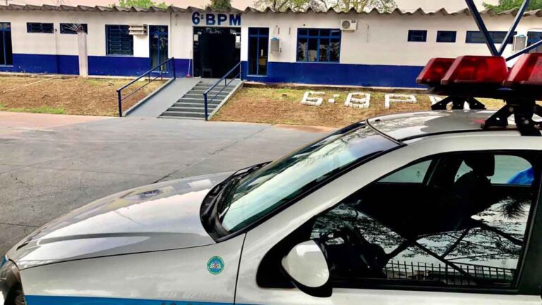 Homem é preso pela PM após agredir esposa em Ladário