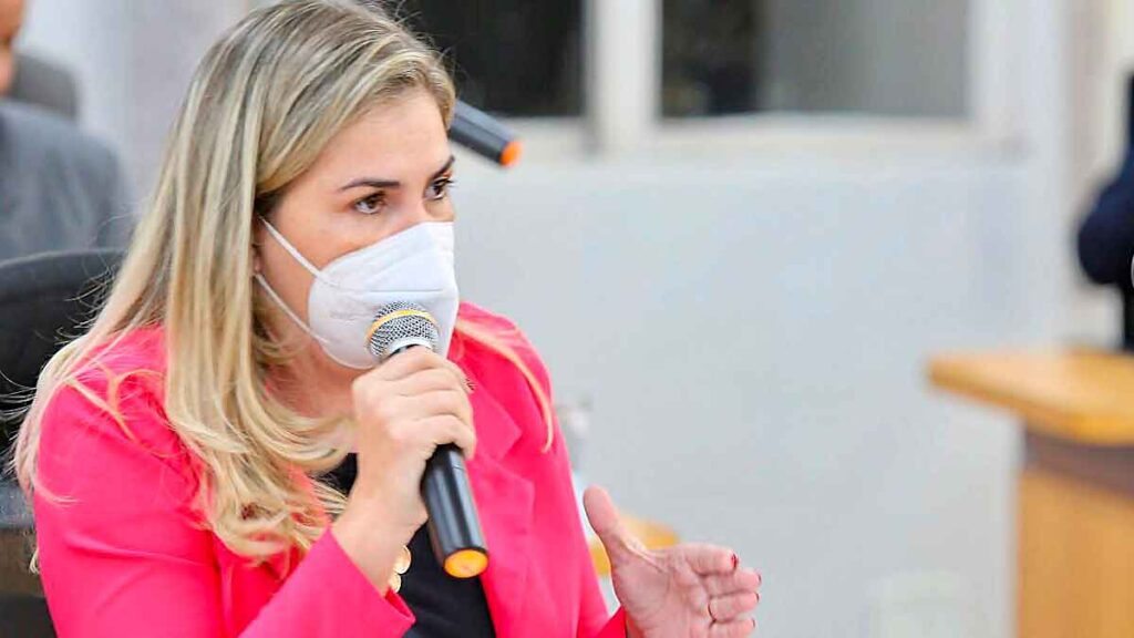 Vereadora solicita à prefeitura estudos para implementação de Distrito Industrial em Corumbá 2 raquel bryk 2