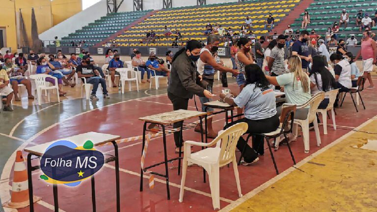 Vacinação em massa trouxe queda de 75% em casos de covid-19 na região de fronteira