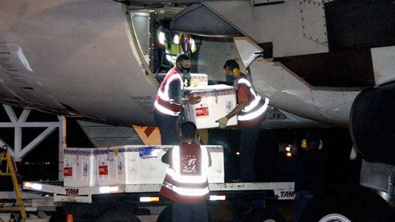 Governo do Estado recebe dois novos lotes com 67.250 doses da vacina contra Covid