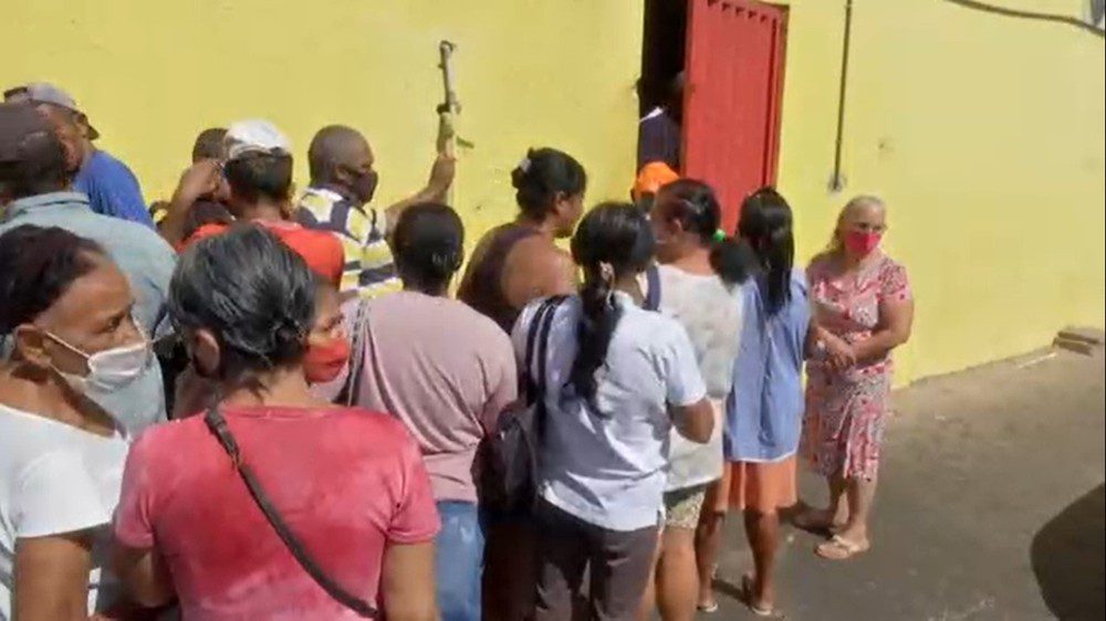 Pessoas fazem fila para doação de ossos em açougue de Cuiabá 2 whatsapp image 2021 07 17 at 10.03.25 Doação de Ossos