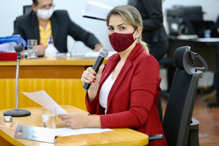 Vereadora pede à Prefeitura, reforma de unidade de saúde do Mato Grande