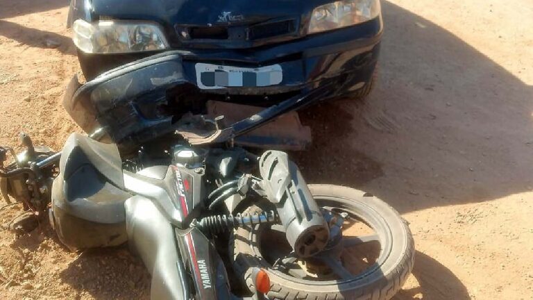 Acidente - carro - moto