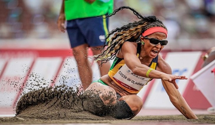Sul-mato-grossense Silvânia Costa sagra-se bicampeã paralímpica no salto em distância