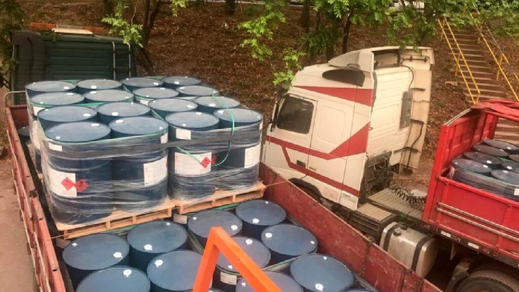 Material usado no refino da cocaína é aprendido pela PF e Receita Federal em Corumbá 3 acetato2