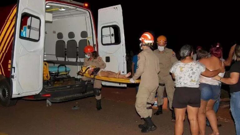 Criança de 5 anos morre após pais pararem para ajudar motorista na MS-141