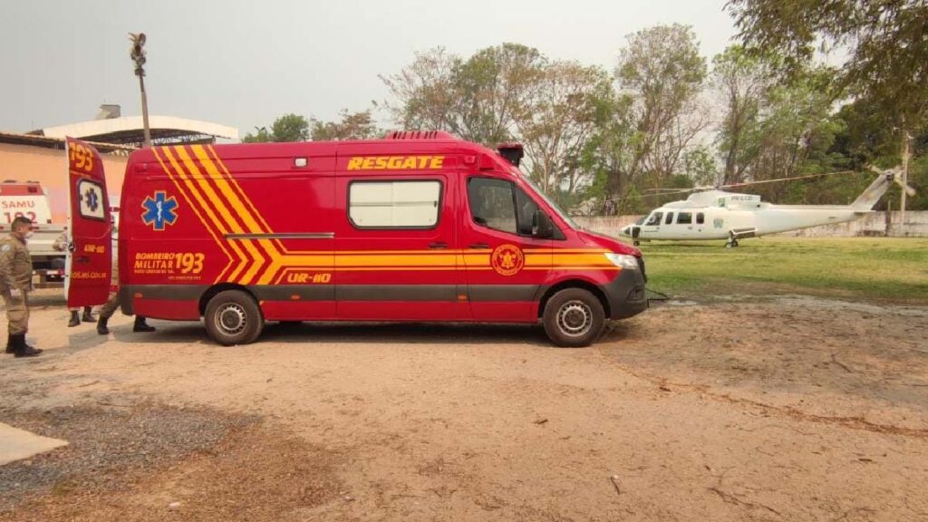 Criança que caiu do cavalo e idosa com AVC são resgatadas pelos Bombeiros no Pantanal 2 resgate idosa