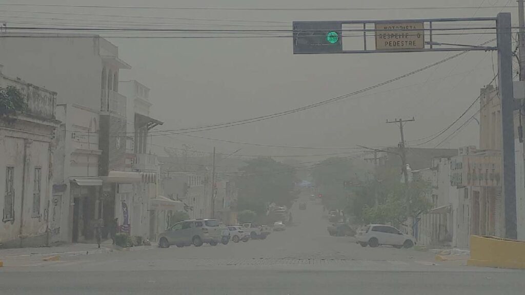 Corumbá é tomada por tempestade de cinzas neste domingo | vídeo 2 cinzas1