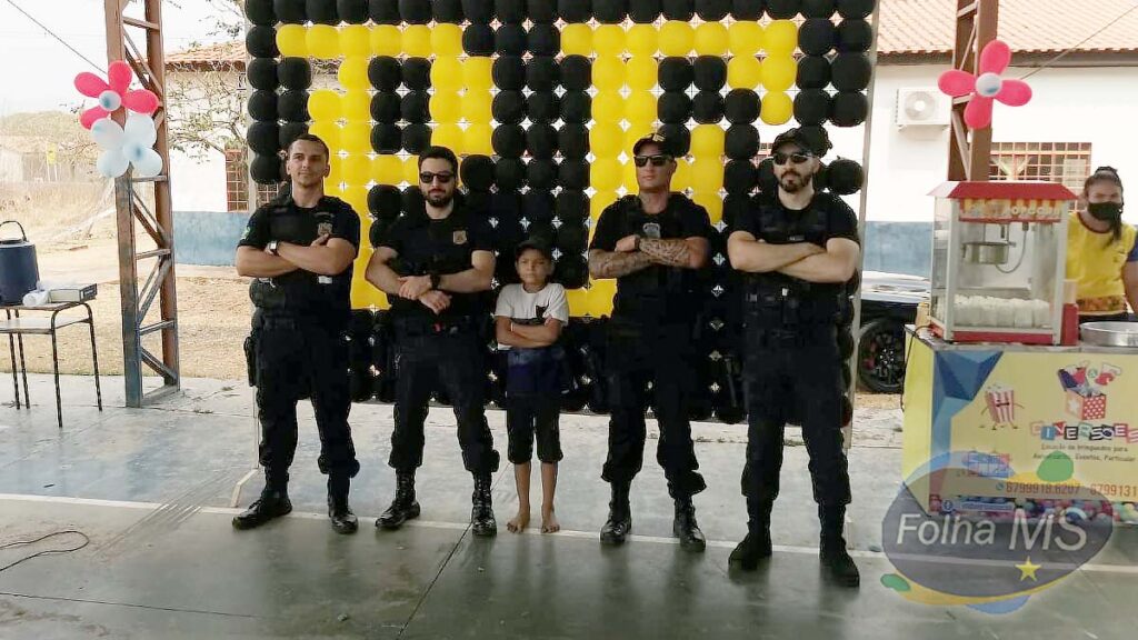 Superesportivo da Polícia Federal é atração em evento do mês das crianças em Corumbá 10 dodge1