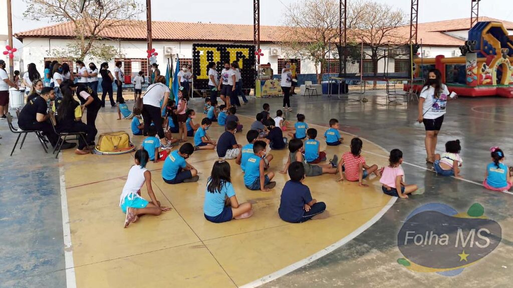 Superesportivo da Polícia Federal é atração em evento do mês das crianças em Corumbá 2 dodge4