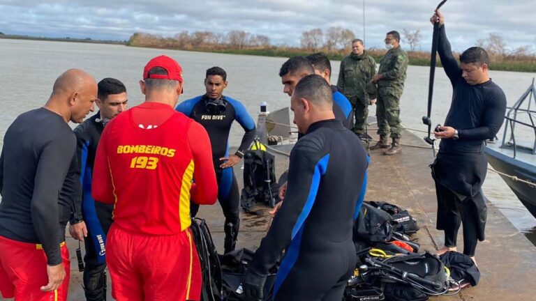 Equipes de resgate localizam três vítimas de naufrágio em Corumbá