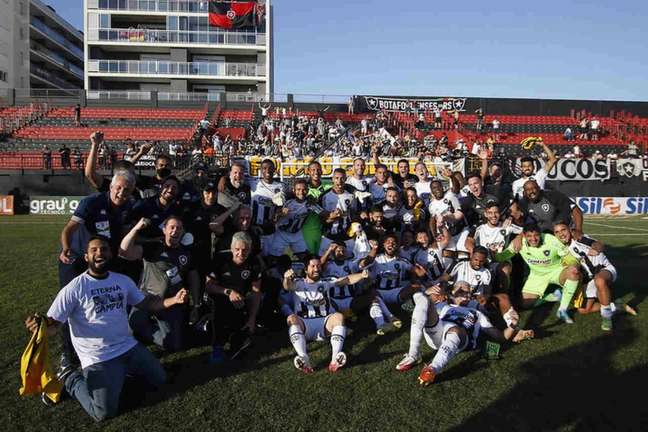 Botafogo é campeão da Série B 2021 e garante vaga na terceira fase da Copa do Brasil