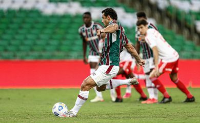 Com gol de Fred, Fluminense vence o Internacional no Maracanã
