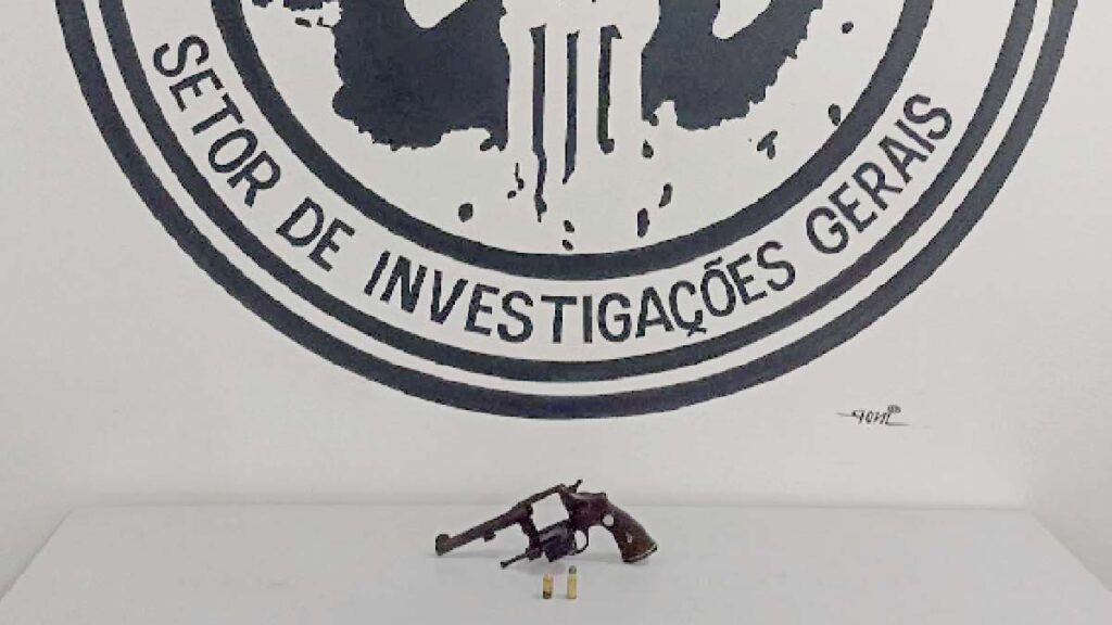 Apontado como autor de homicídio no bairro Dom Bosco é preso pela Polícia Civil de Corumbá 2 arma de fogo apreendida