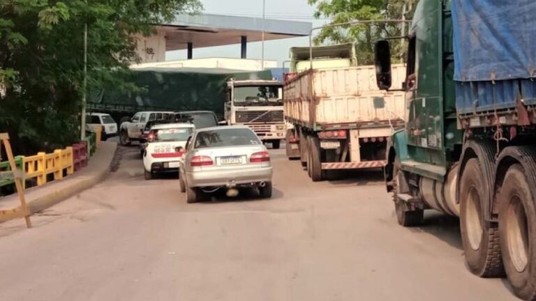 Bolivianos encerram greve geral após nove dias de paralisação