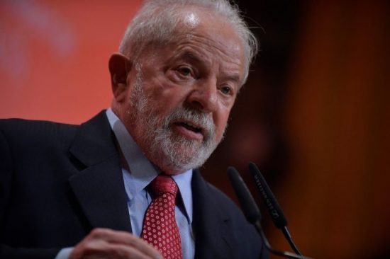 Lula continua na liderança e pode vencer no primeiro turno, diz pesquisa da Genial