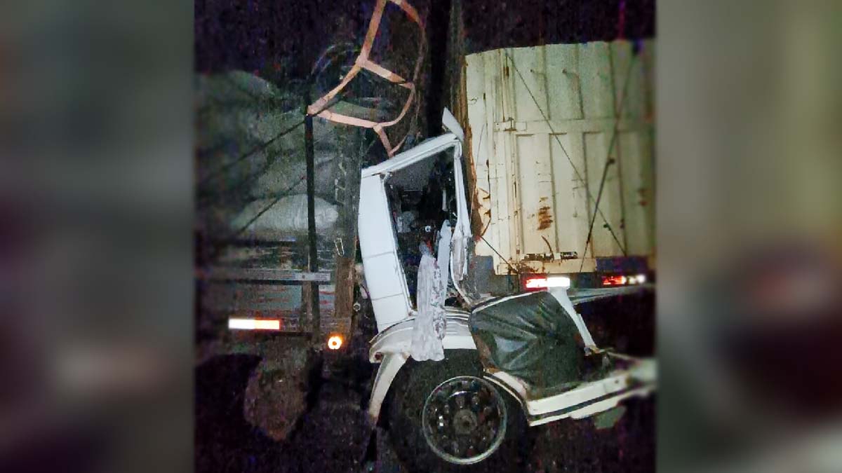 Você está visualizando atualmente Motorista de caminhão morre após colidir na traseira de carreta na BR-262