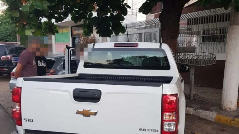 Polícia Civil recupera caminhonete furtada que seria vendida na Bolívia
