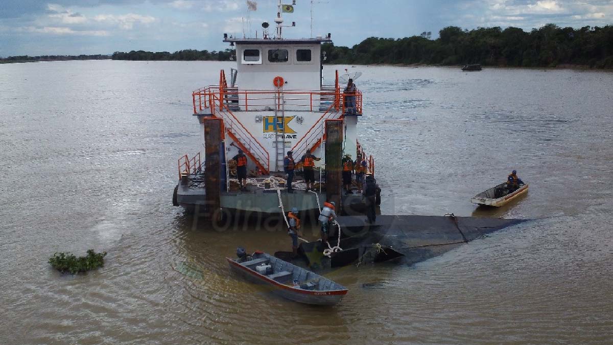Você está visualizando atualmente Começa operação para remover embarcação que naufragou no rio Paraguai