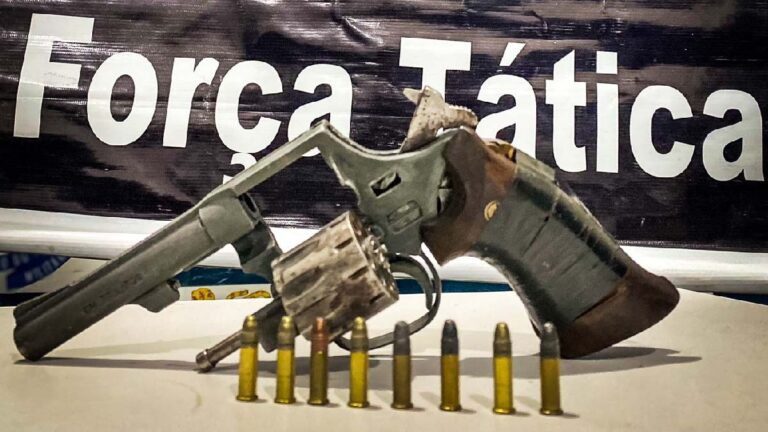 Após agredir esposa a cadeiradas, homem é preso em posse de arma de fogo em Corumbá