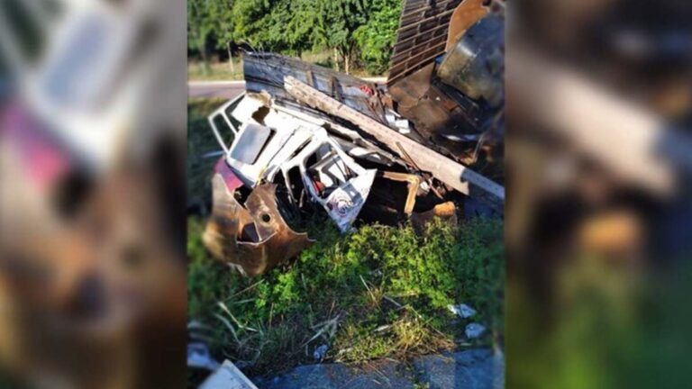 Caminhoneiro morre ao colidir veículo em poste no Anel Viário de Corumbá