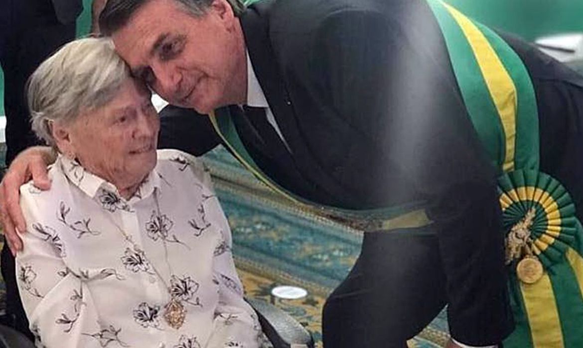 mae bolsonaro