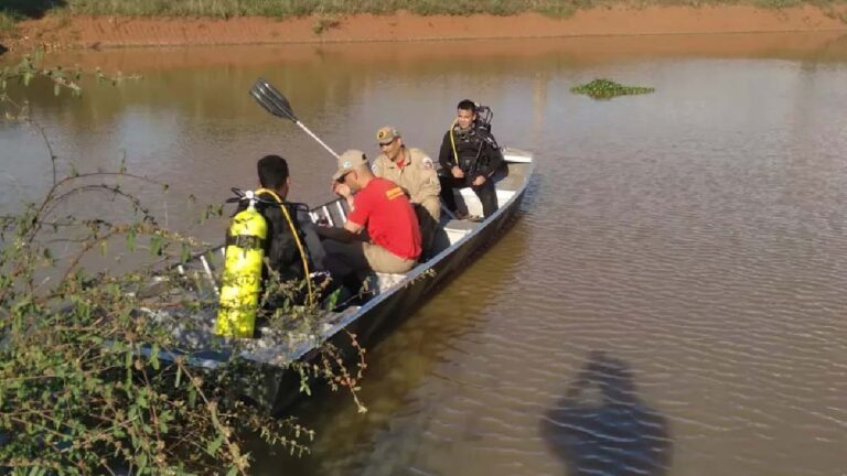 Para salvar filho que se afogava, pai se joga em “piscinão” e ambos morrem em MS