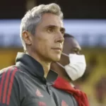 Marinho marca na estreia, e Flamengo vence em noite de Paulo Sousa.