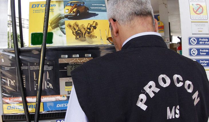 Pesquisa aponta variação de até 29,412% no preço do litro do combustível na Capital