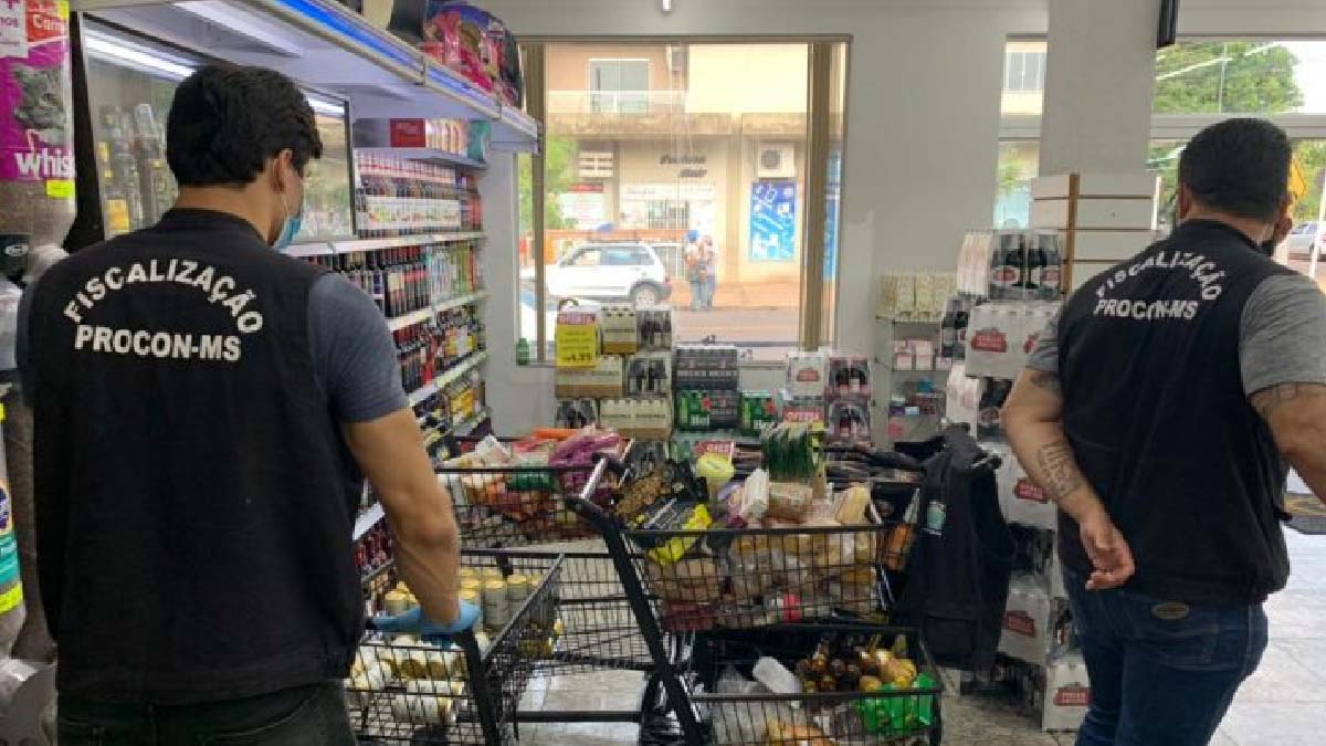 No momento, você está visualizando Após denúncia, Procon/MS descarta 347 itens vencidos em supermercado na Capital