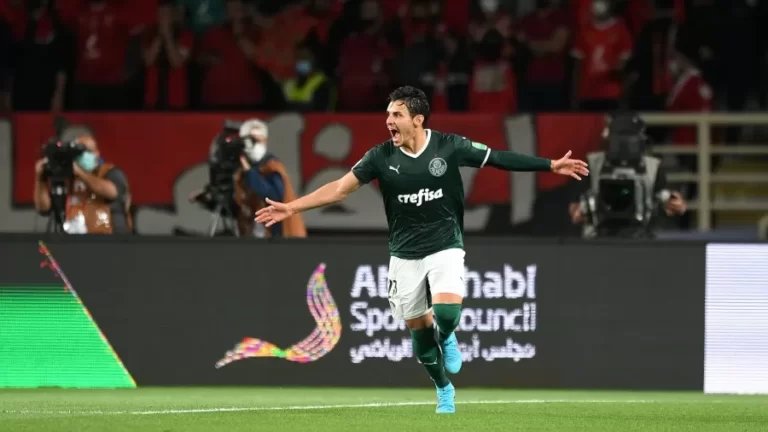 Palmeiras afasta zebra, bate Al Ahly e tem nova chance de ganhar o Mundial