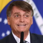 Após rápida internação, presidente Bolsonaro deixa HFA