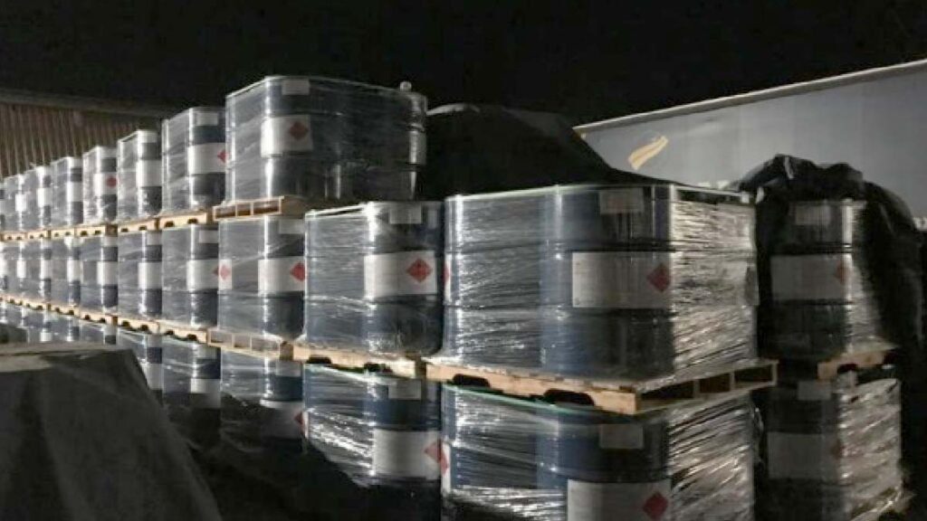 Em Corumbá PF faz mais uma apreensão de produto utilizado no refino da cocaína 2 acetato etila2