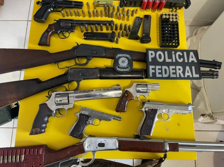 Colecionador de armas que se exibia na internet é alvo de operação da PF em MS