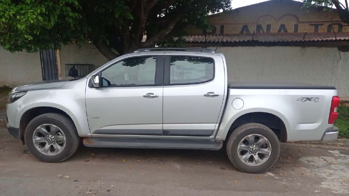 Leia mais sobre o artigo Polícia Civil recupera caminhonete furtada que seguia para Bolívia