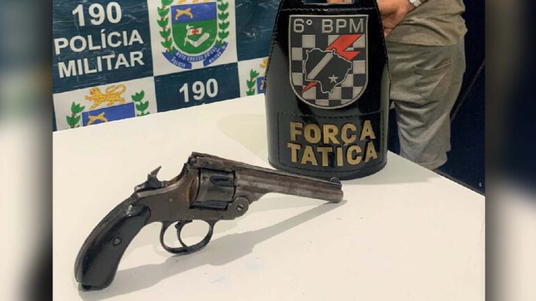 Força Tática flagra mulher em posse de arma de fogo no Cristo Redentor