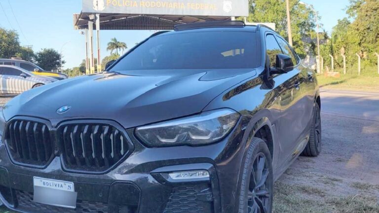 Boliviano flagrado conduzindo veículo de luxo embriagado é preso pela PRF em Corumbá