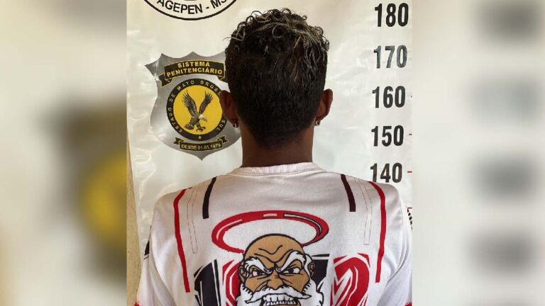 Homem rompe tornozeleira eletrônica, mas acaba preso “passeando” no centro de Corumbá