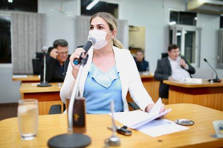 Vereadora busca informações sobre aplicação da Lei do Maio Amarelo