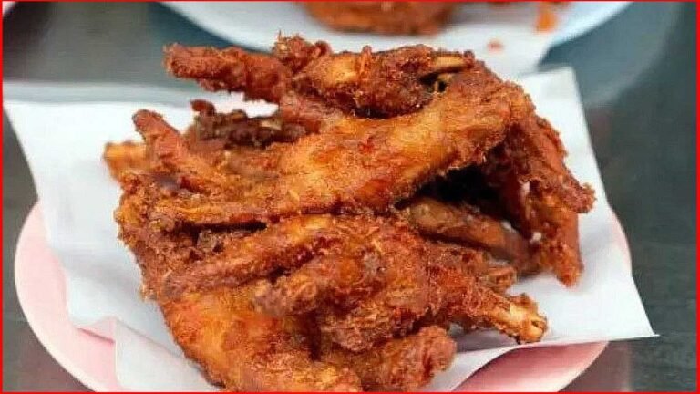 Pé de frango crocante é petisco suculento e barato para comer com a família; aprenda a fazer